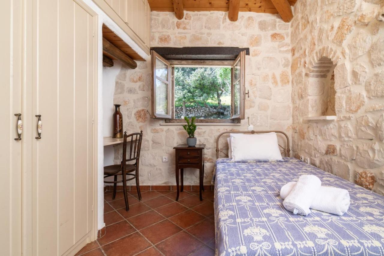 Strofilia Authentic Villas Skinária Exteriér fotografie